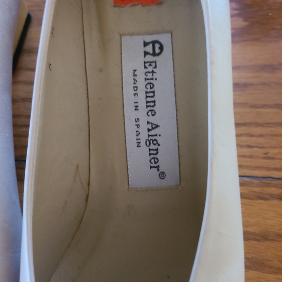 Sz 6 leather shoes - Picture 2 of 3